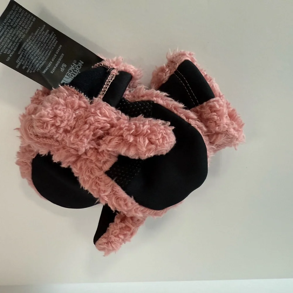 The North Face Kids' Cozy Pink Mittens